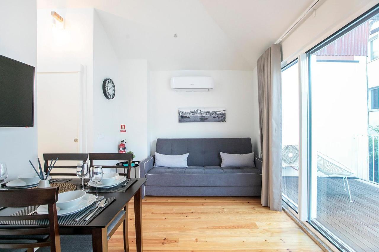 Lovelystay - Cozy 1Br In Santa Catarina W/ Balcony Porto Exterior photo