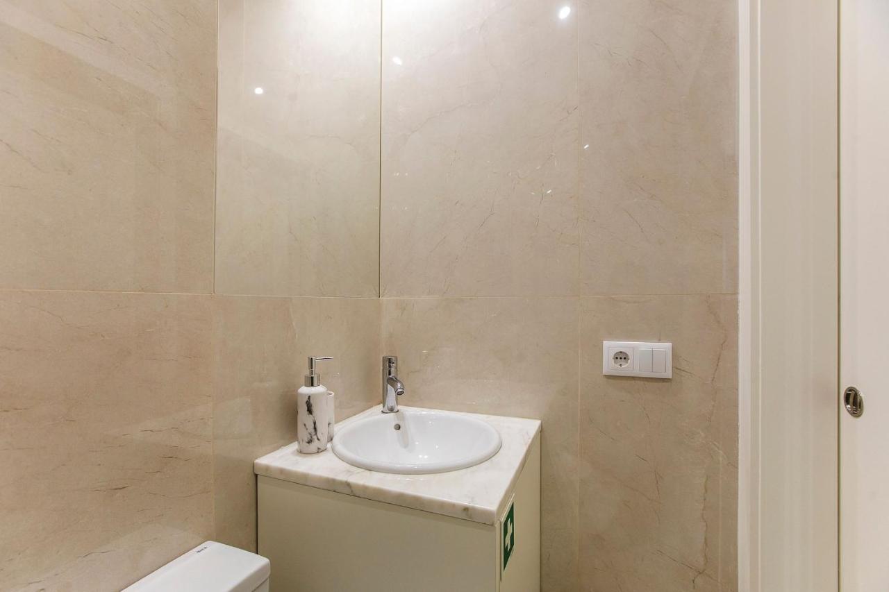Lovelystay - Cozy 1Br In Santa Catarina W/ Balcony Porto Exterior photo